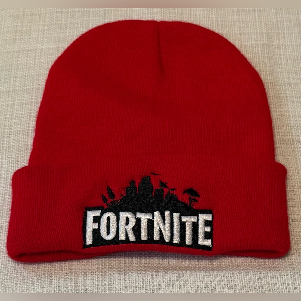 Fortnite embroidered red Beanie/toboggan   Teen size  EUC